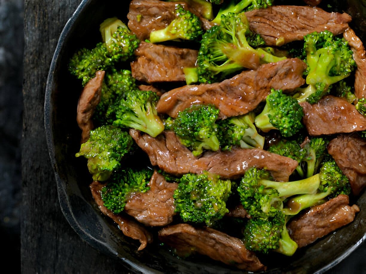 Rindsgeschnetzeltes mit Broccoli – schnell, würzig, Low Carb